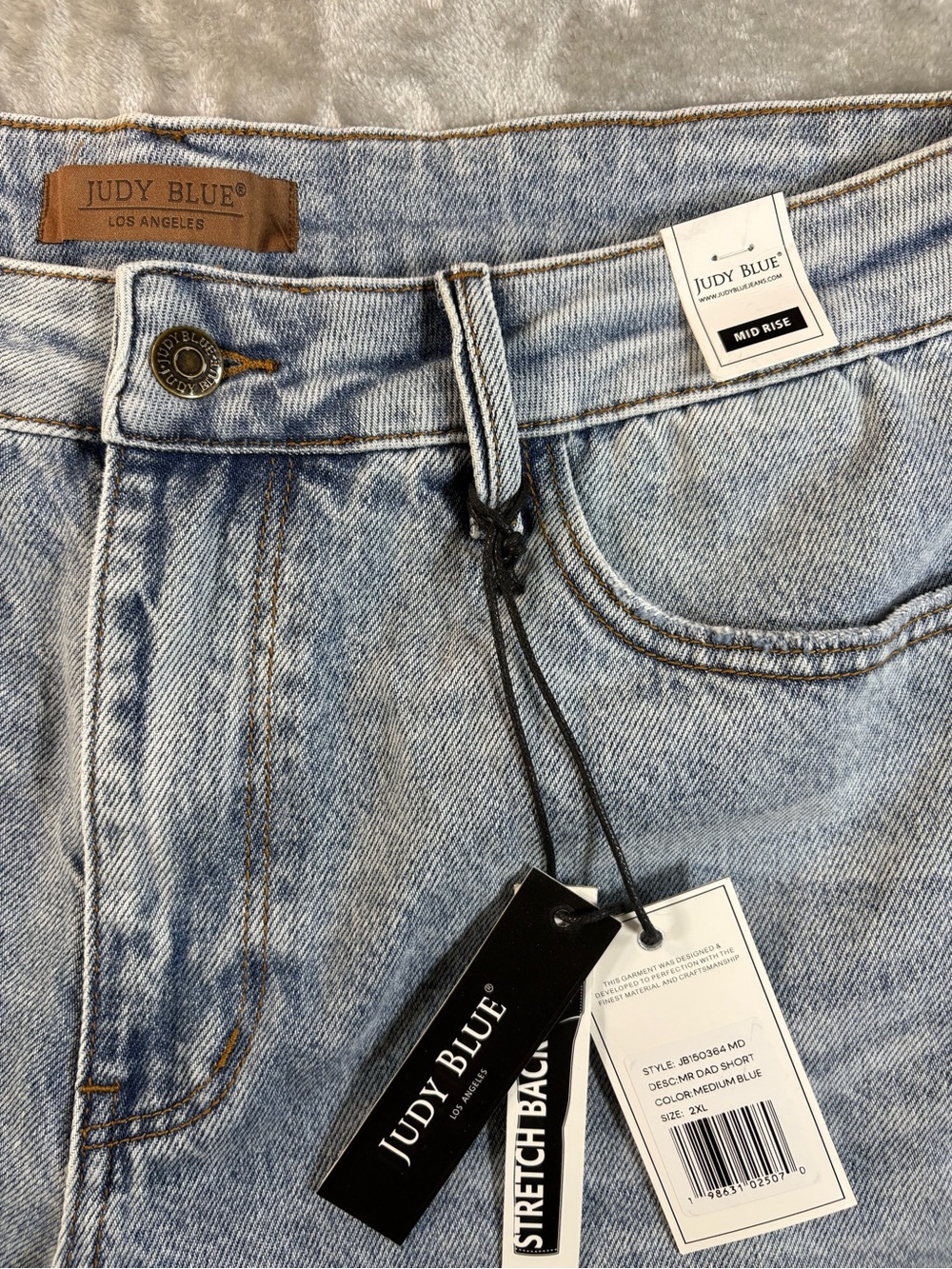 Judy Blue Magic Dad Shorts Size 2X NWT - Picture 3 of 3